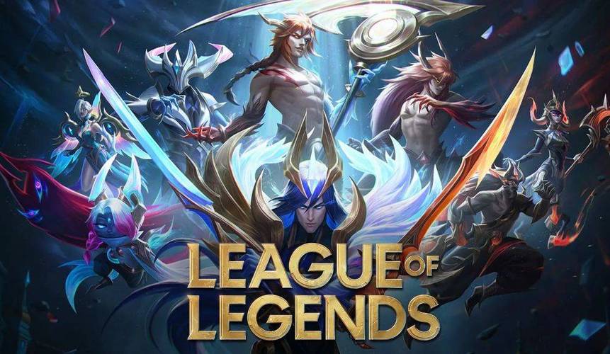 crashies 将继续为 Fnatic 参加 2025 年冠军赛，而 Leo 的未来仍然未知